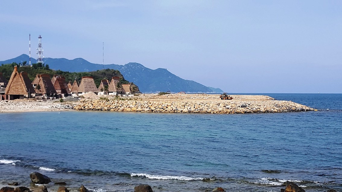 Sự[-]đa[-]dạng[-]sinh[-]học[-]biển[-]và[-]"cuộc[-]chiến"[-]bảo[-]tồn[-]tại[-]Vịnh[-]Nha[-]Trang[-]